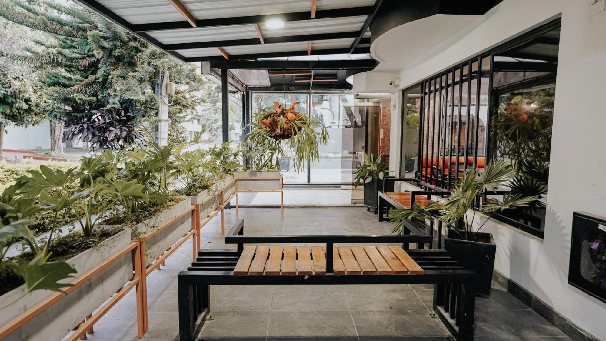 Hotel Balcones Del Estadio Medellín Extérieur photo