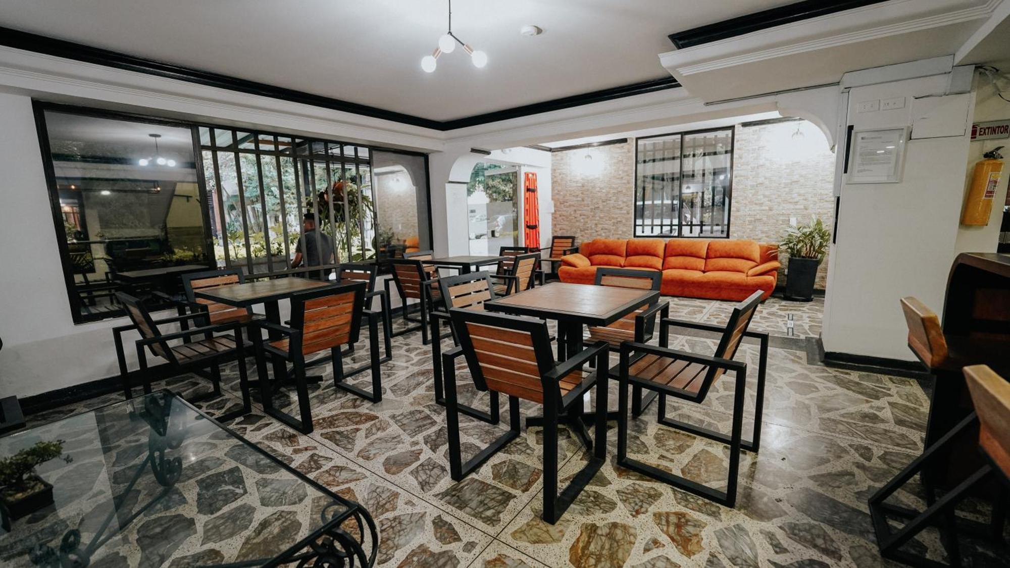 Hotel Balcones Del Estadio Medellín Extérieur photo