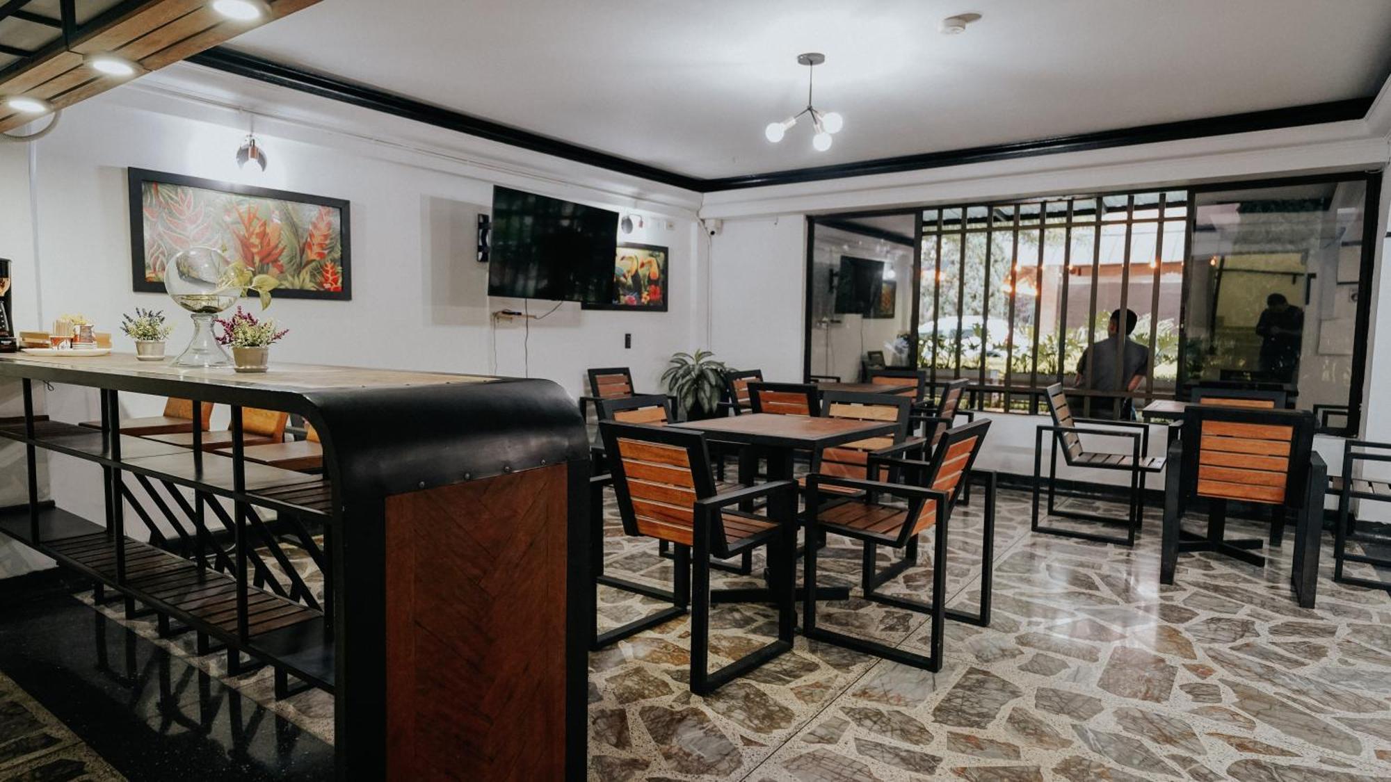 Hotel Balcones Del Estadio Medellín Extérieur photo