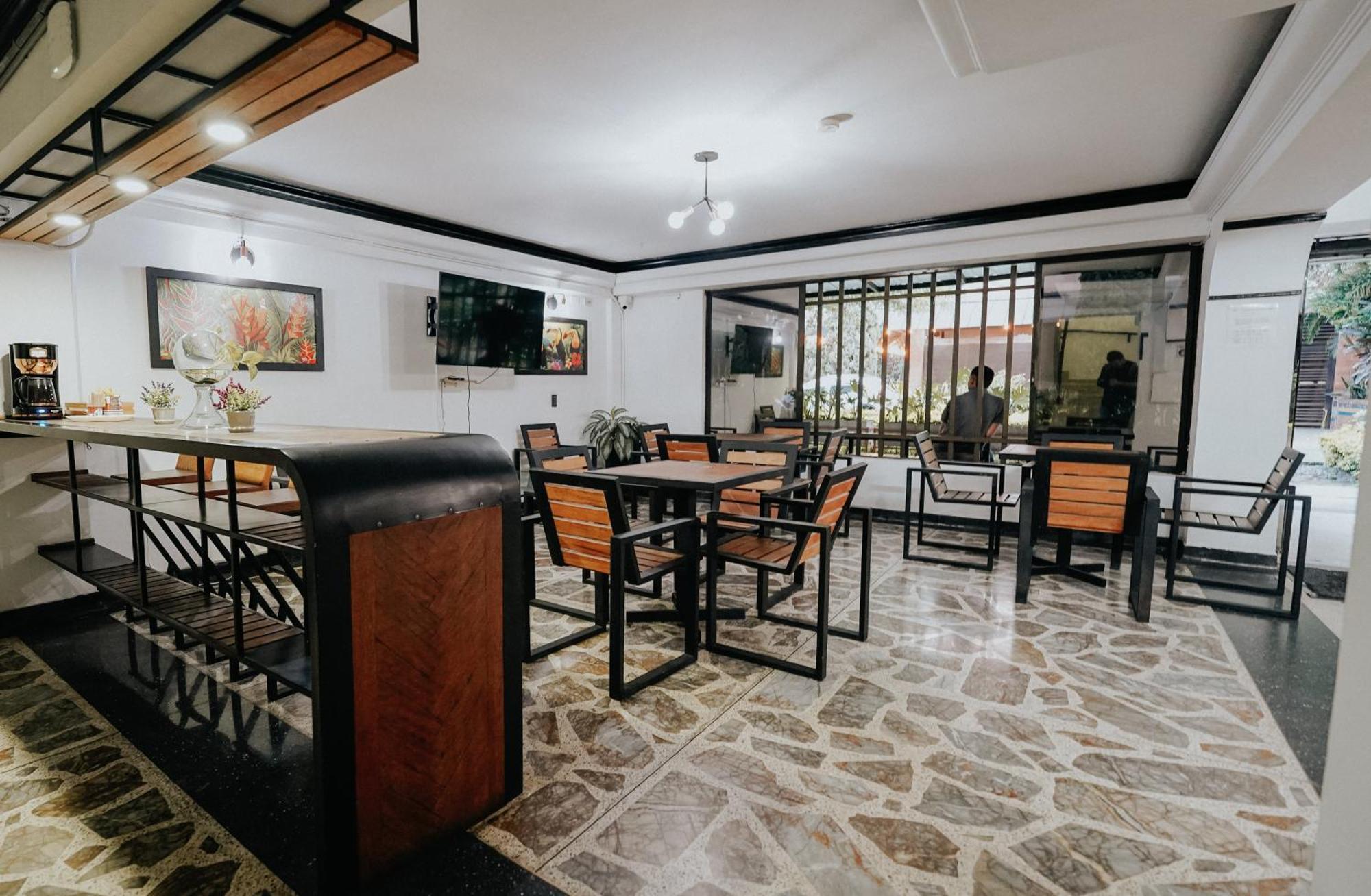 Hotel Balcones Del Estadio Medellín Extérieur photo
